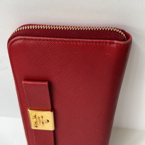 Prada Wallet - Picture 3 of 11